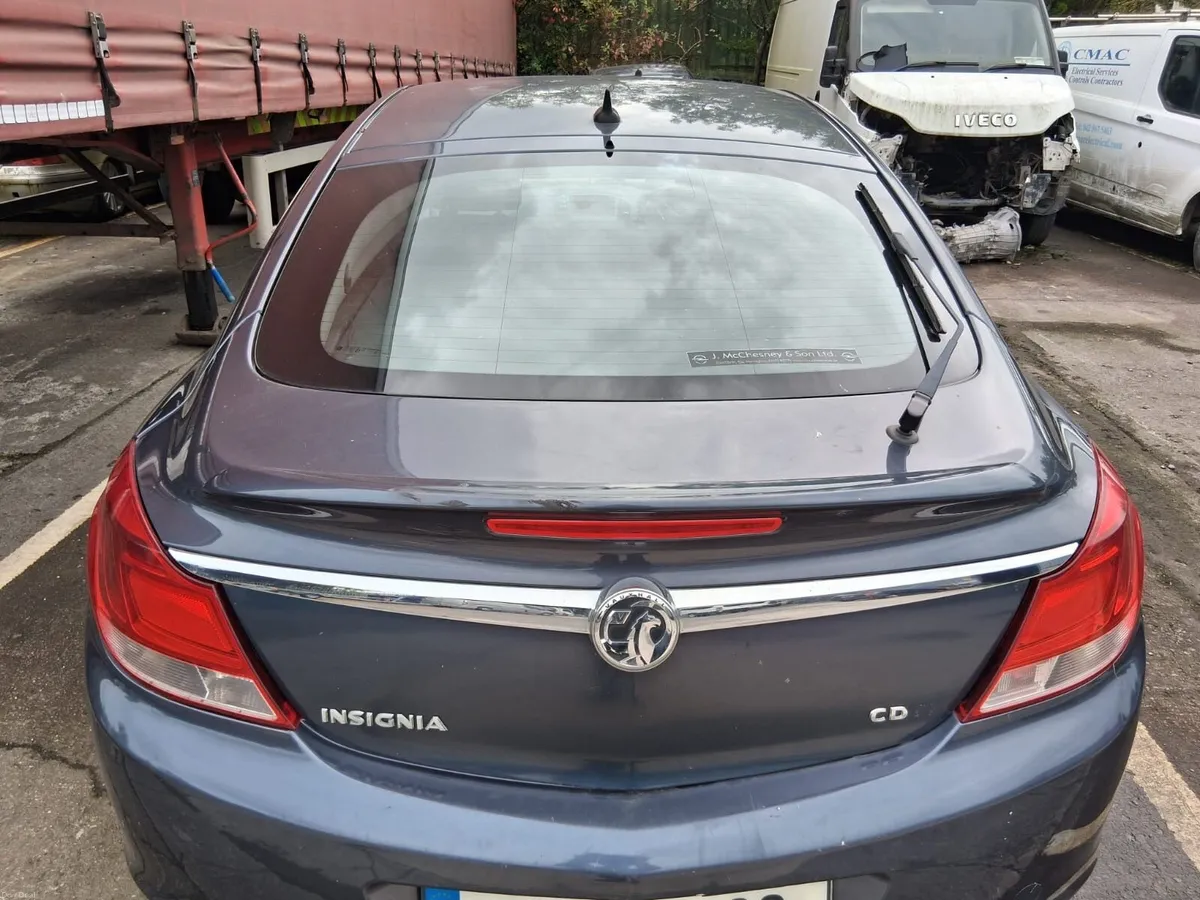 Vauxhall Insignia 2011 - Image 2