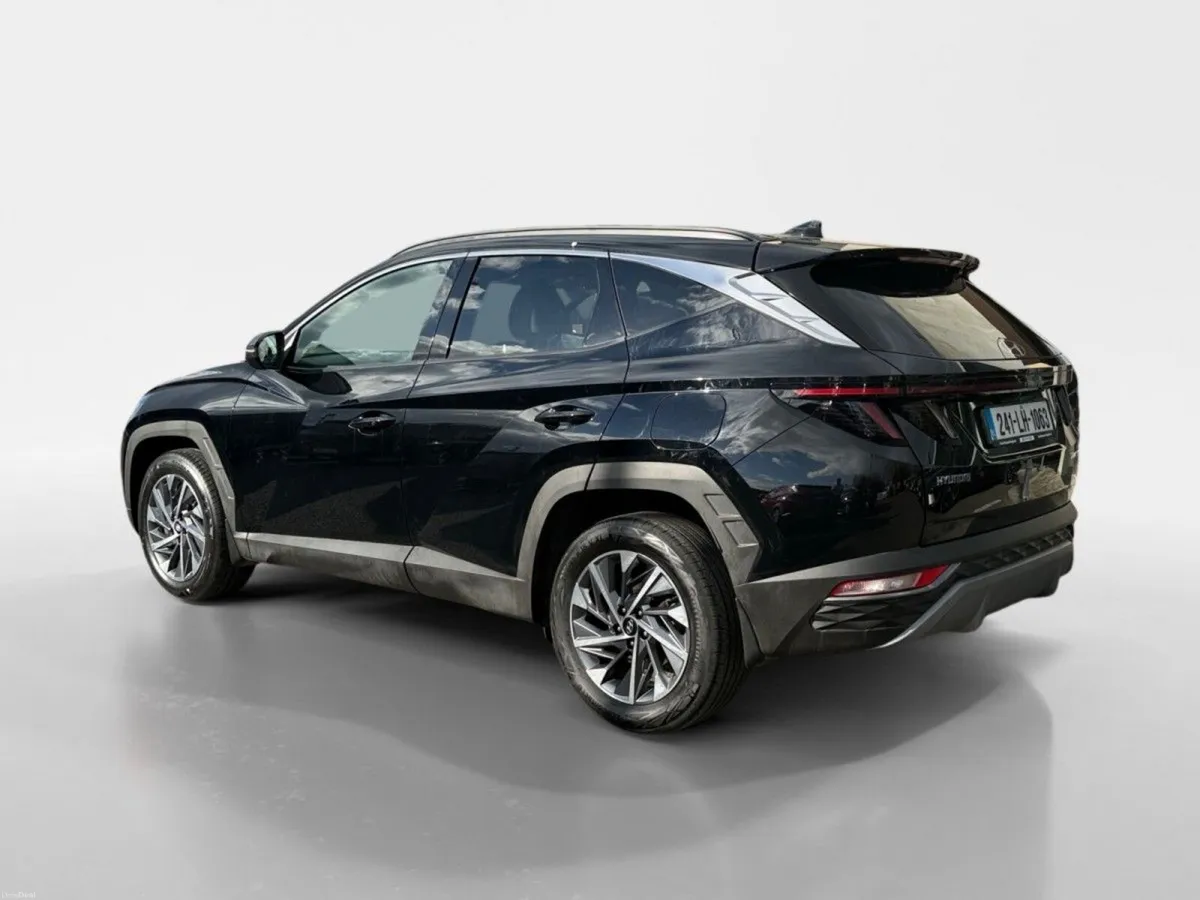 Hyundai Tucson 2WD Executive Plus - Image 4