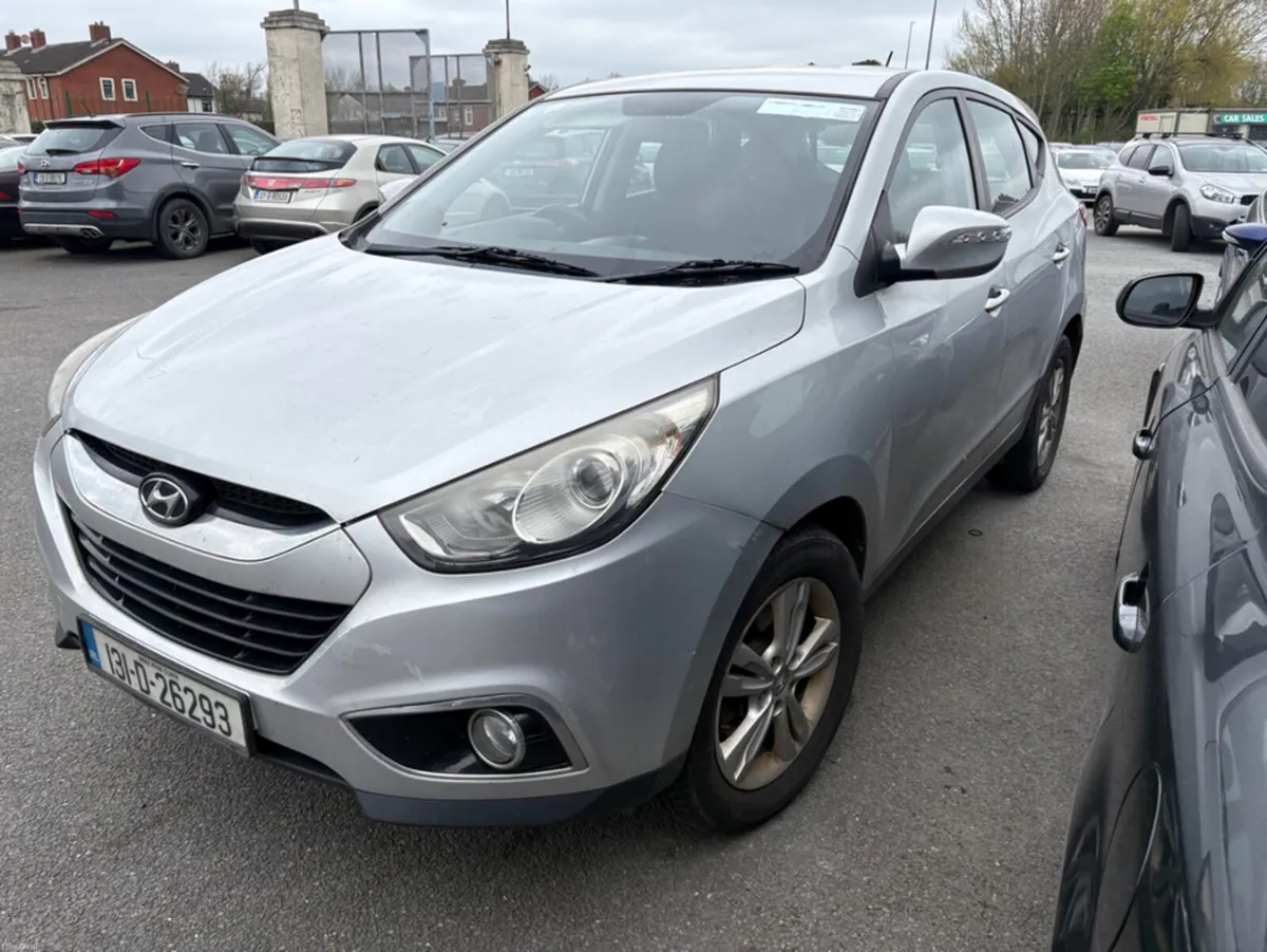 Hyundai ix35 STYLE 2WD CRDI 5DR - Image 2