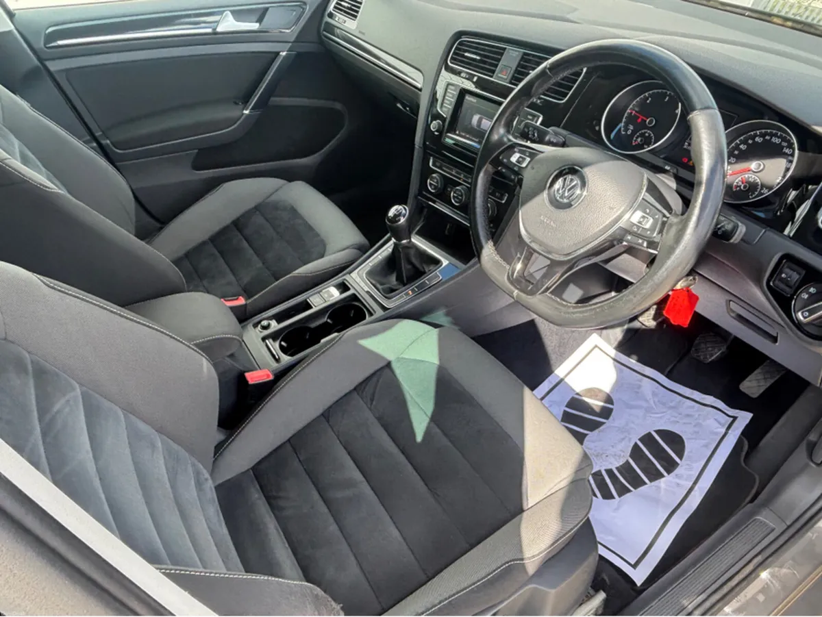 Volkswagen Golf HIGHLINE 1.6 TDI MANUAL 6SPEED FWD - Image 4