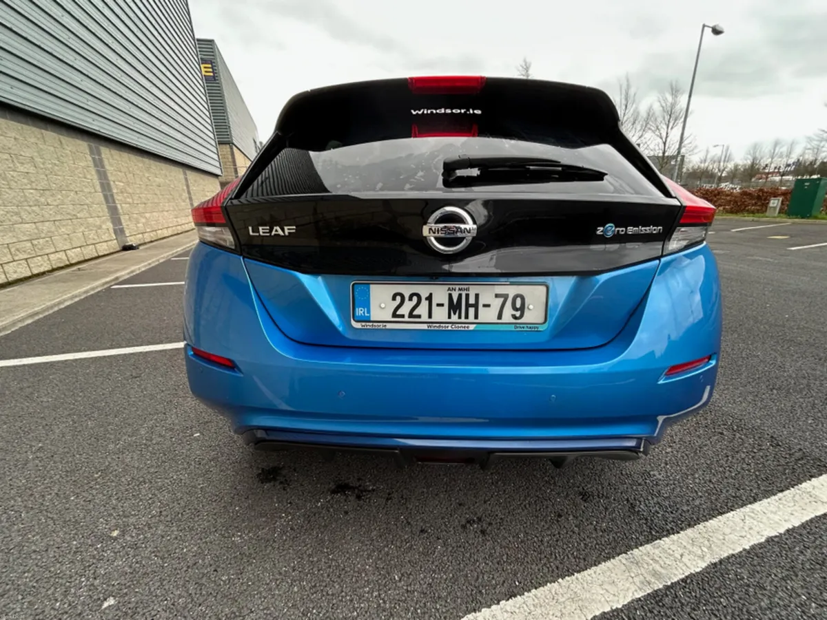 Nissan Leaf 40K EV SV PREMIUM - Image 6
