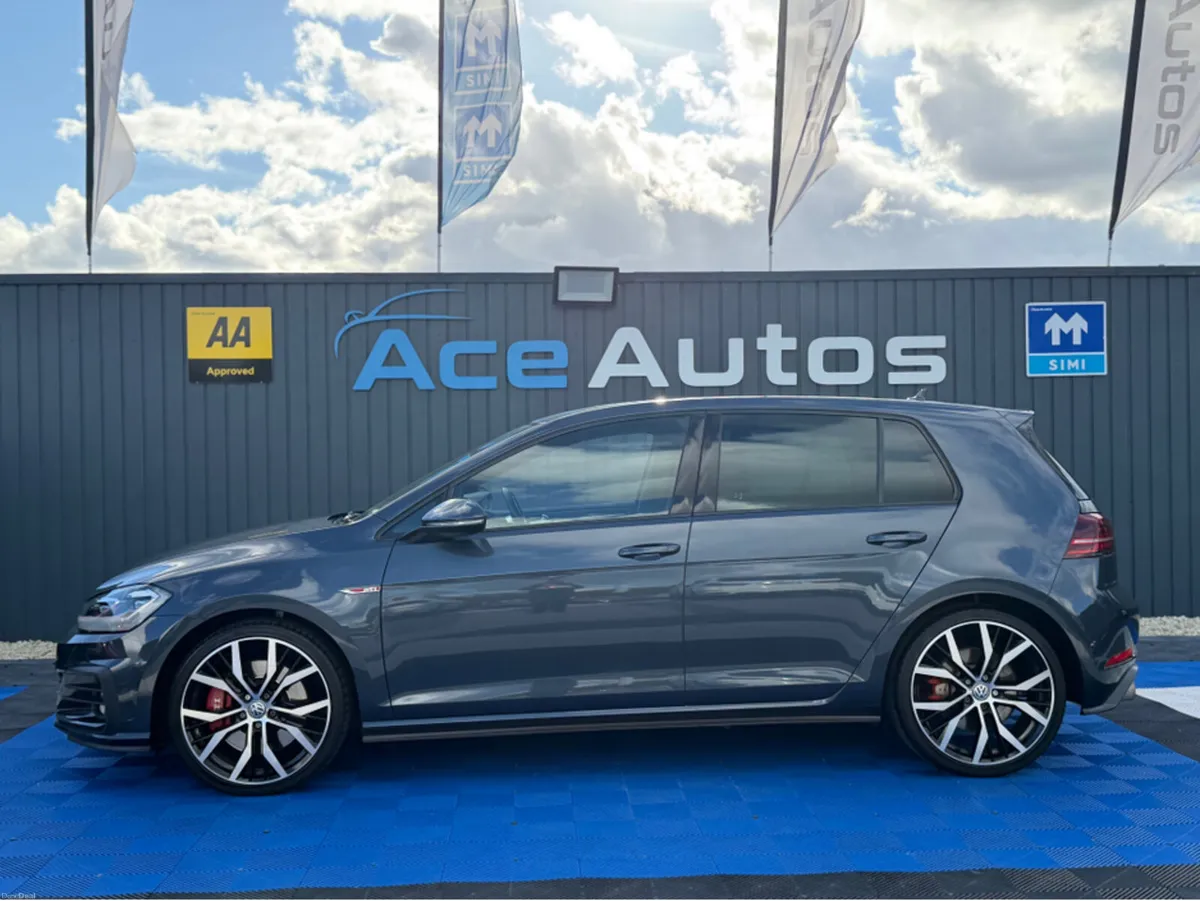 Volkswagen Golf GTI PERFORMANCE 242BHP - 2.0L PETR - Image 4