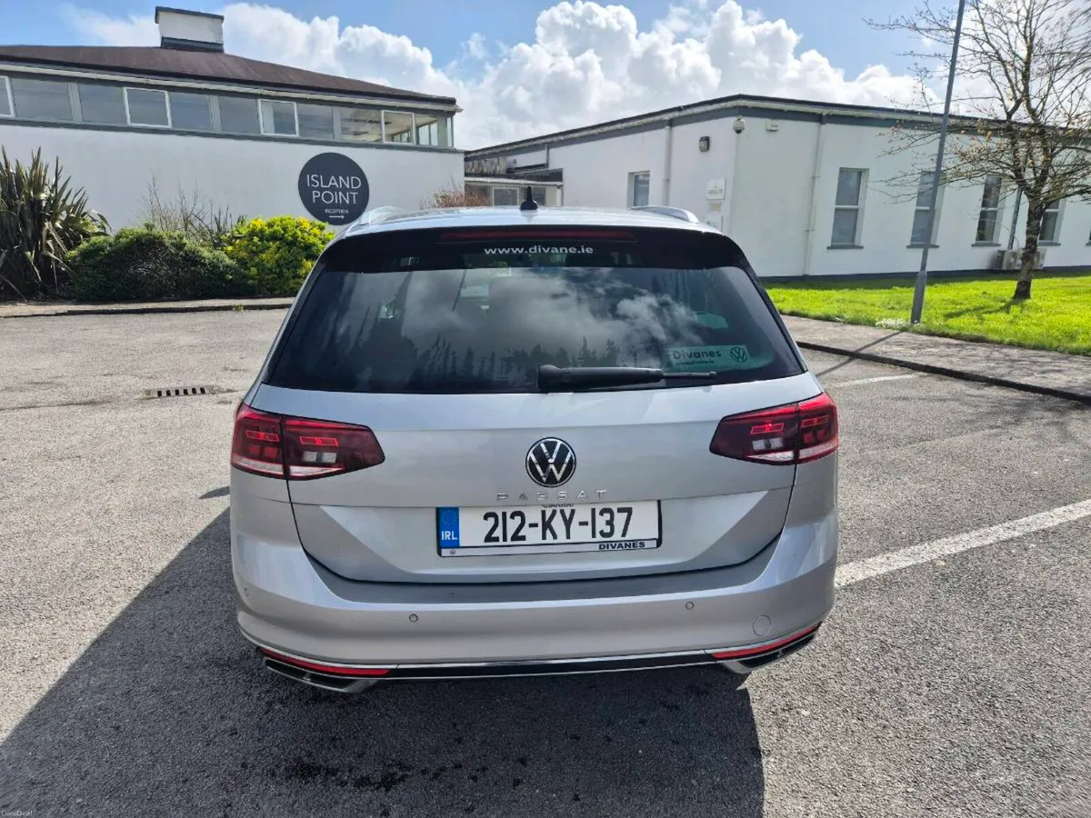 Volkswagon Passat Estate R-Line - Image 4