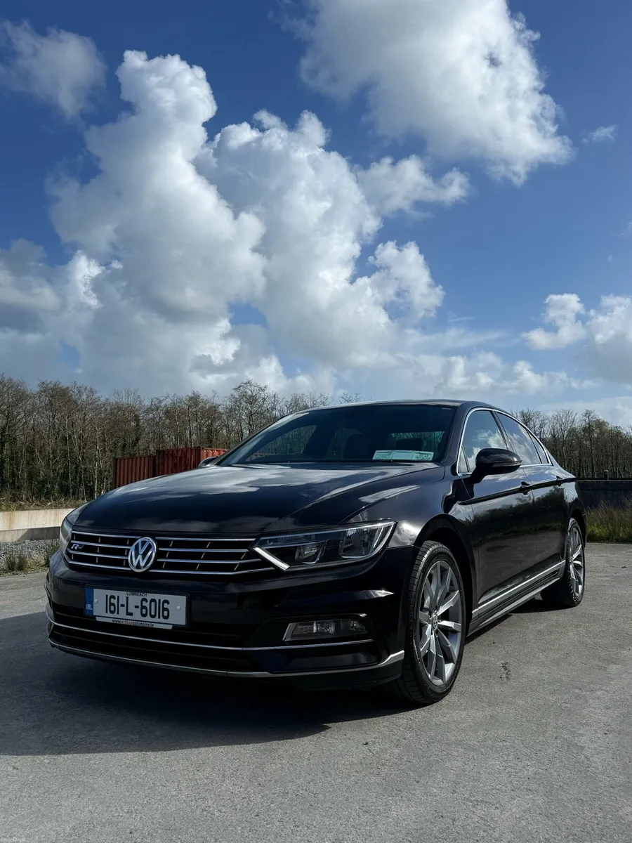Passat R-Line - Image 1