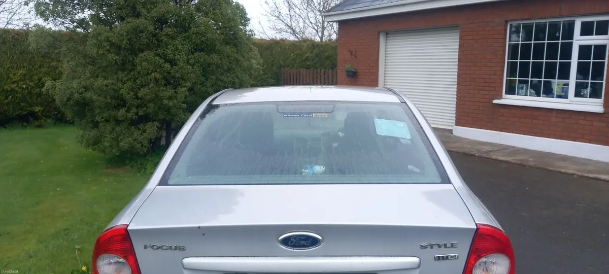 Ford Focus 2011 - Image 4
