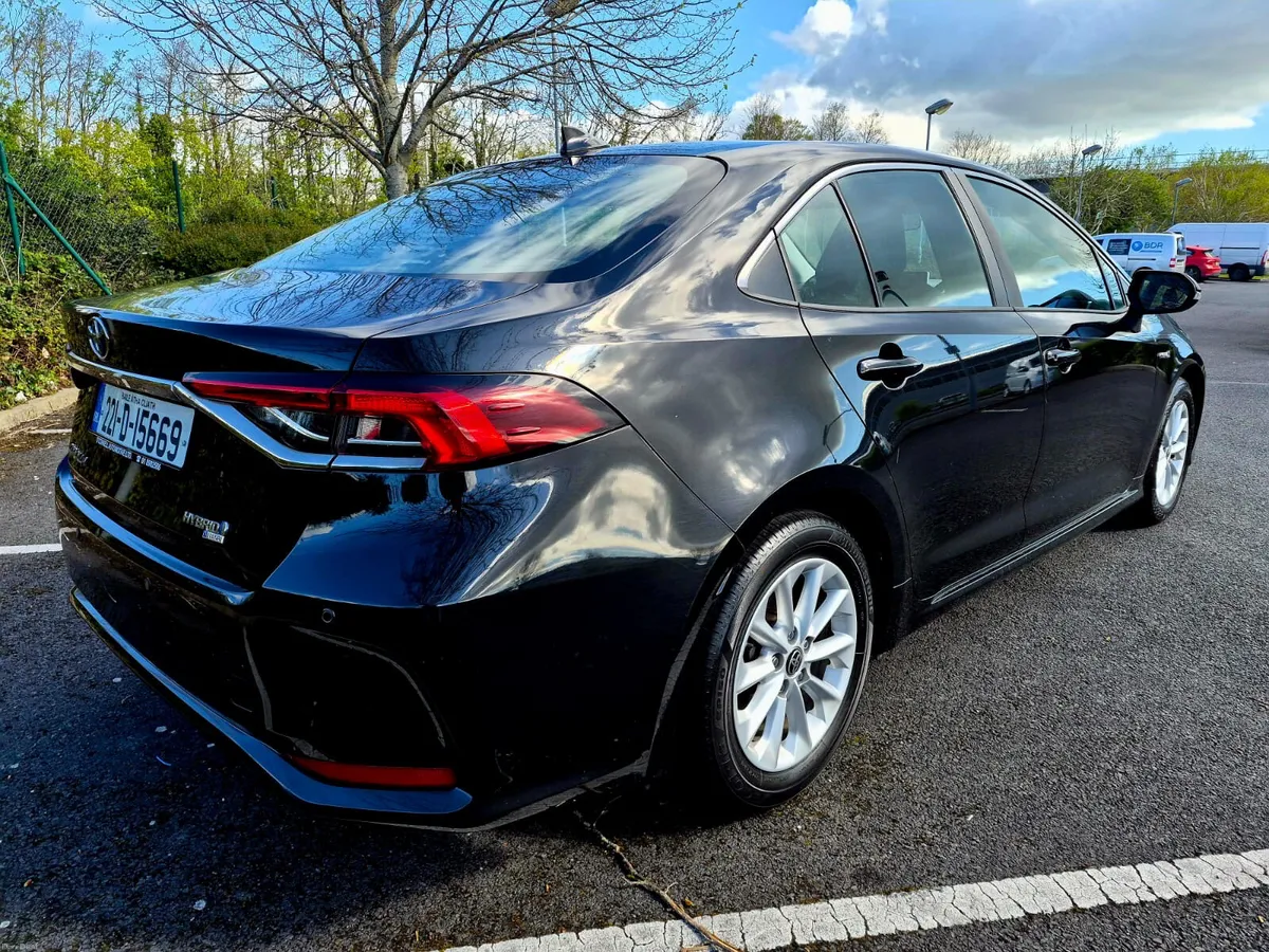 2022 TOYOTA COROLLA LUNA HYBRID - Image 2