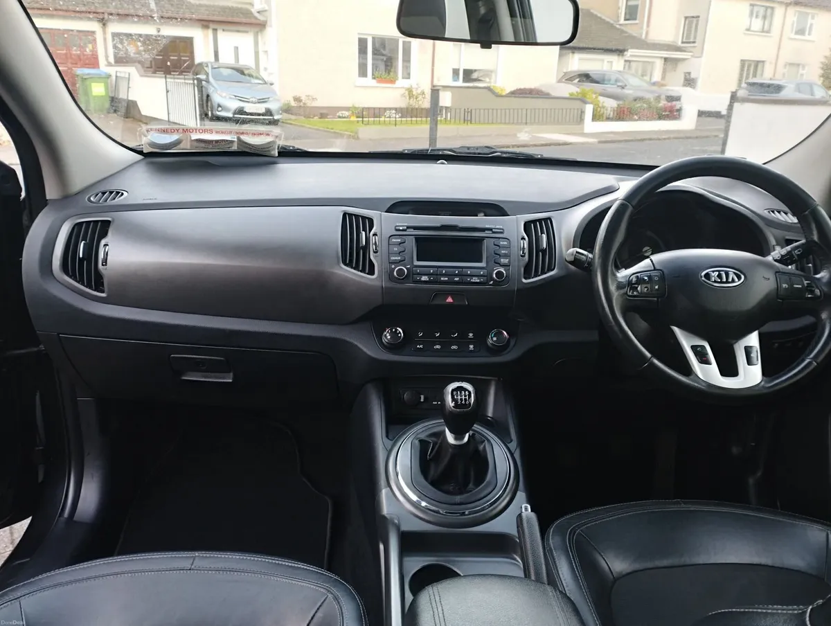 Kia Sportage 2012 - Image 2