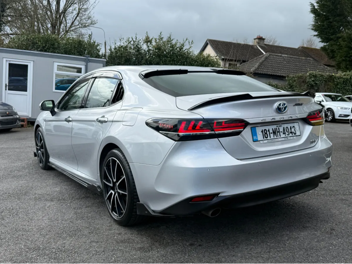 Toyota Camry AXVH70 4DR AUTO - Image 4