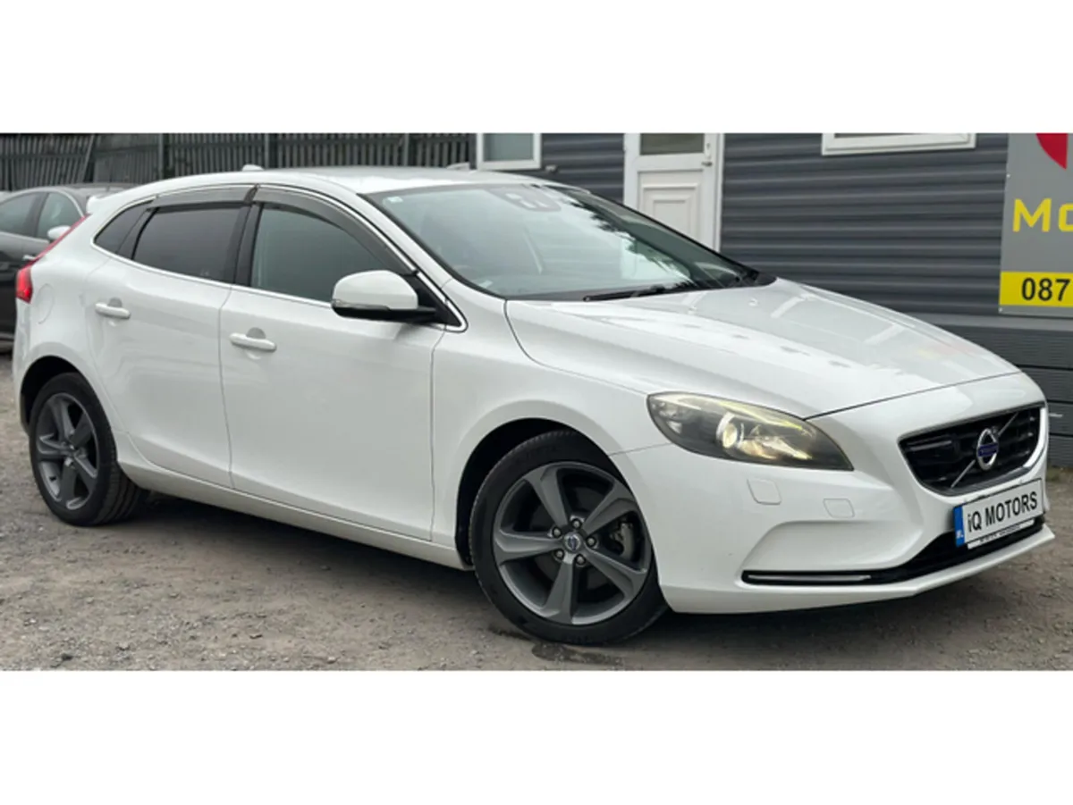 Volvo V40 T4 1.6L Petrol Automatic (8529) - Image 1