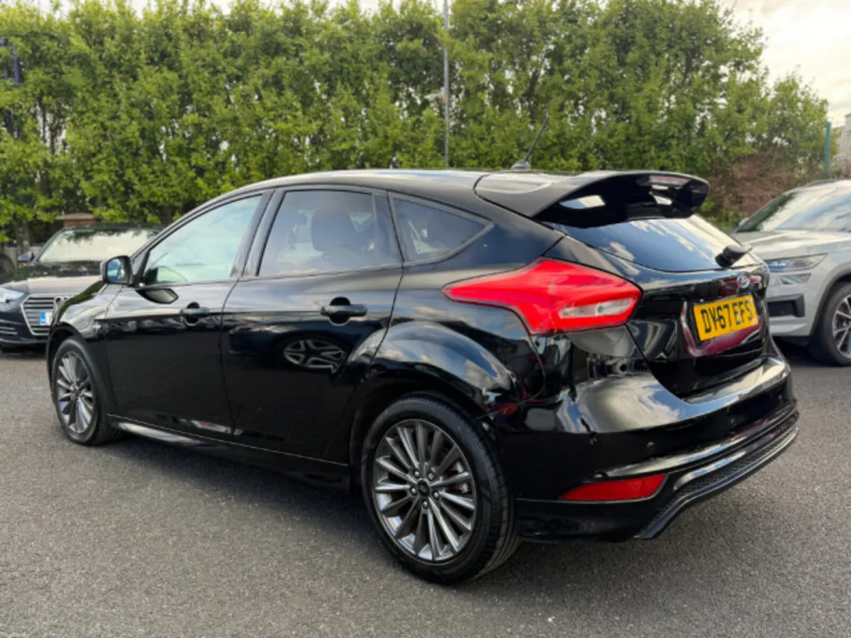 Ford Focus ST-LINE TDCI - Image 2