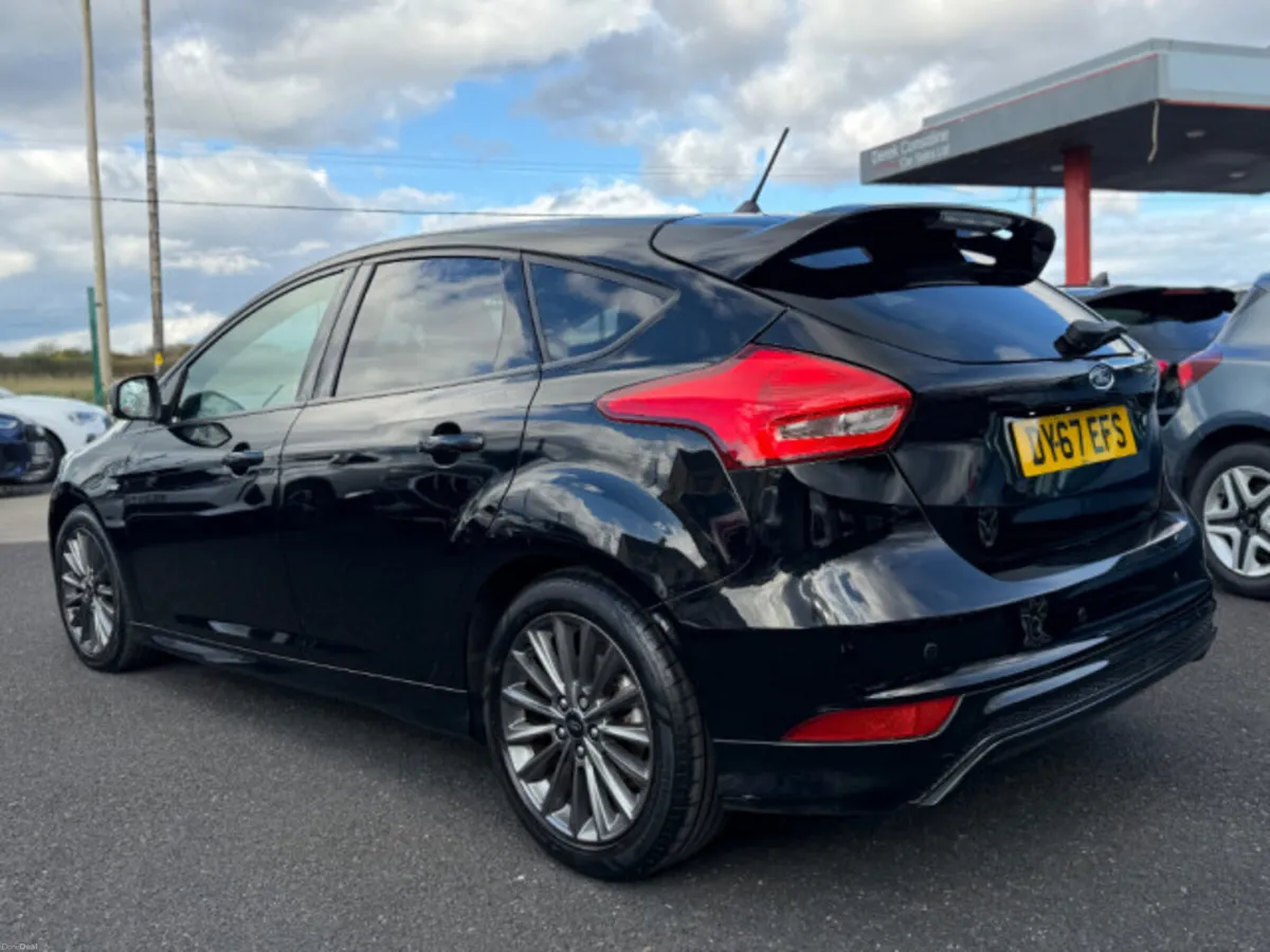 Ford Focus ST-LINE TDCI - Image 4