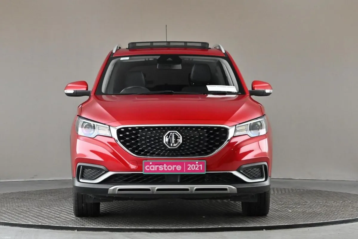 MG ZS EV EXCLUSIVE **FULL LEATHER**EL PAN ROOF** - Image 2