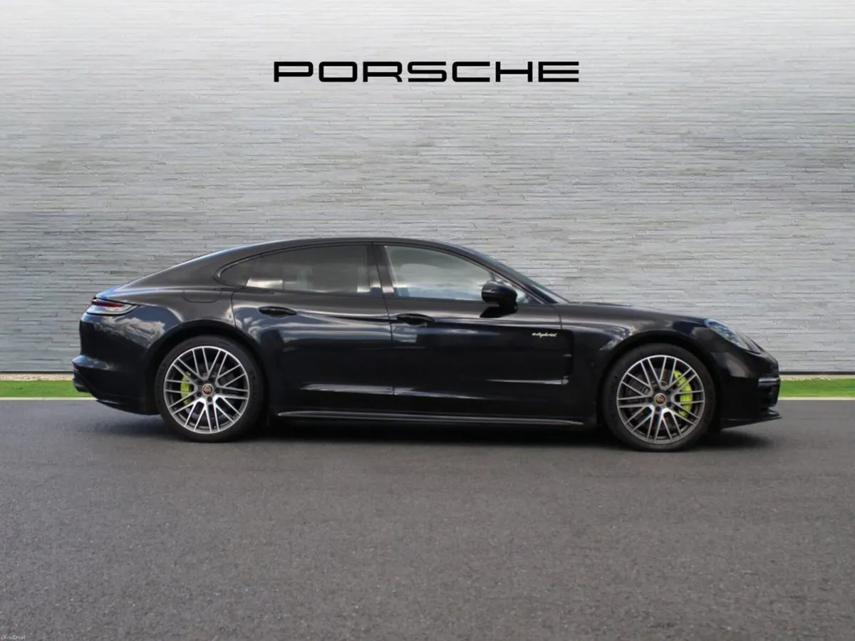 Porsche Panamera 4S E Hybrid - Image 4