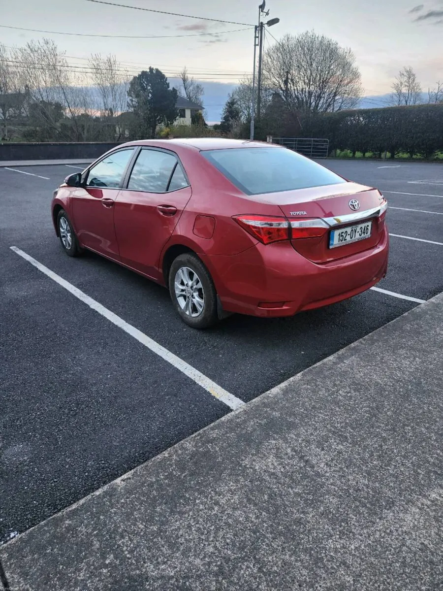 Toyota corolla - Image 2