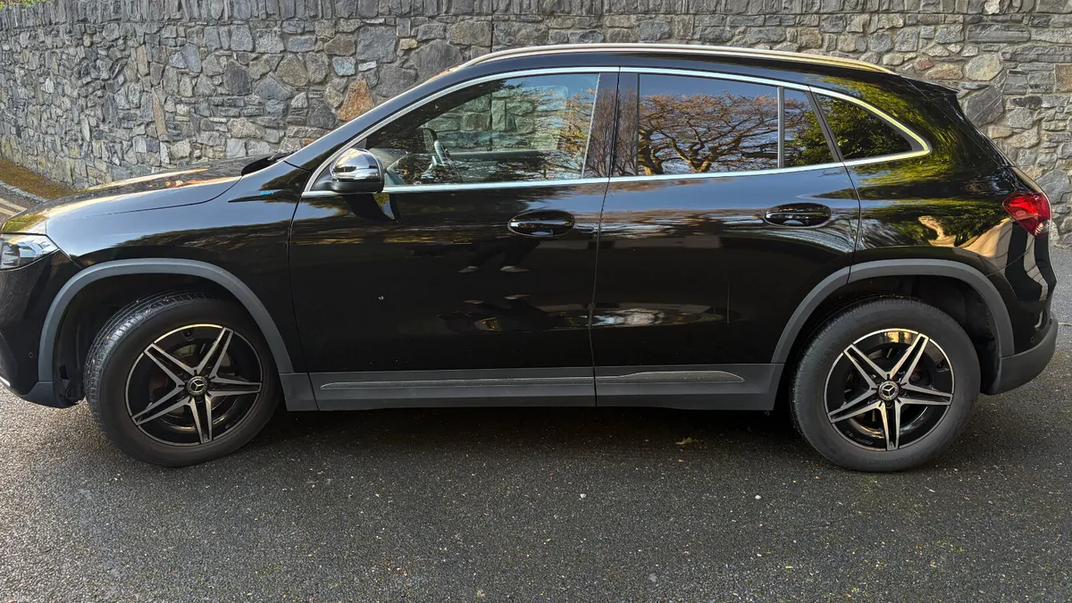 2021 Mercedes-Benz EQA 250 AMG Line - Image 2