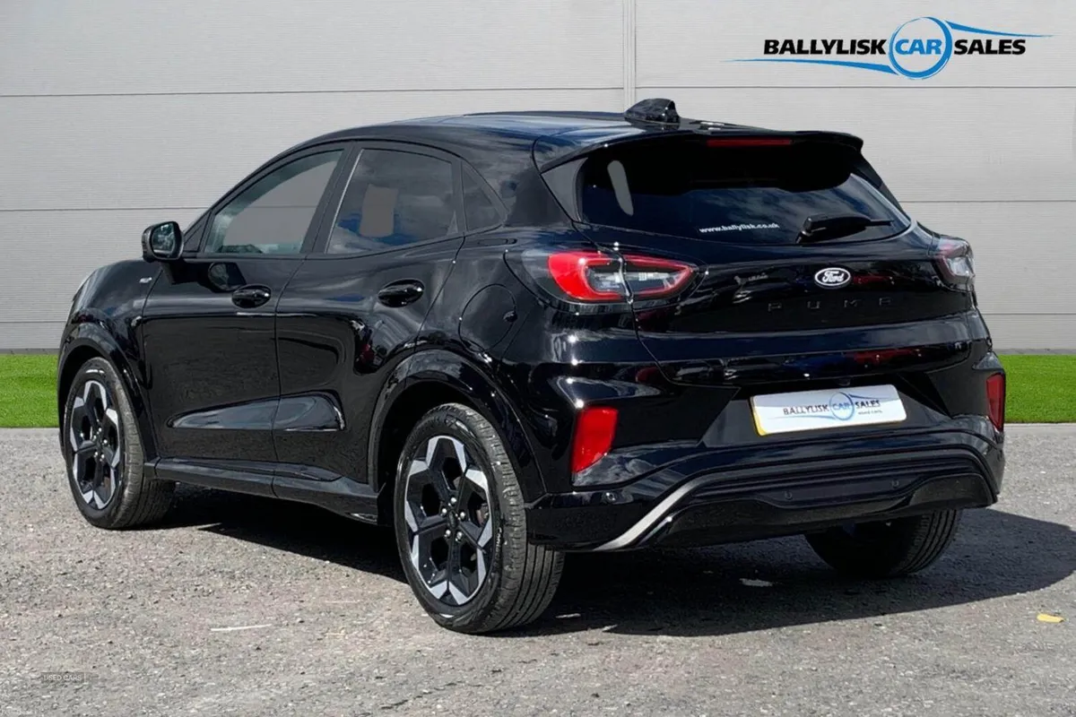 Ford Puma 1.0T 125PS ST-Line X in Agate Black with - Image 2