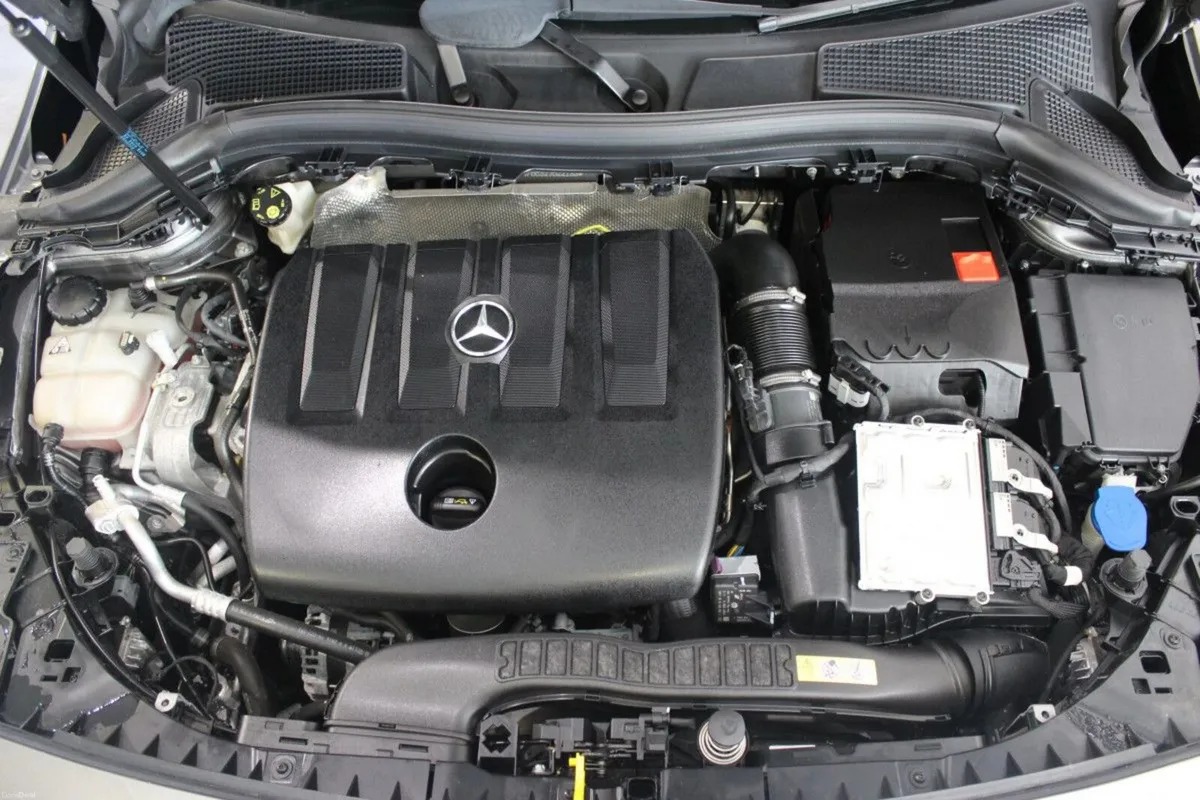 Mercedes-Benz B-Class B 180 D STYLE AUTO - Image 4