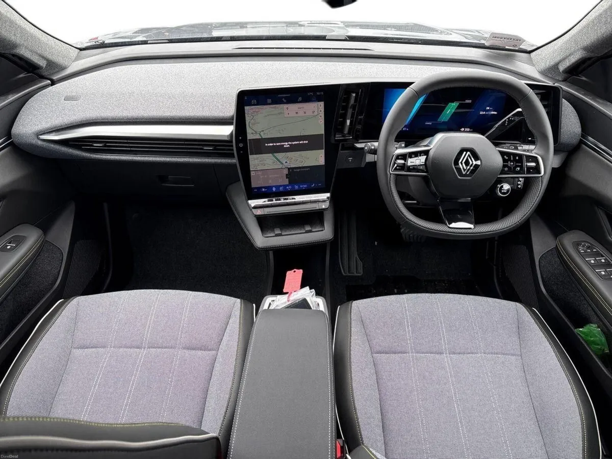 Renault Scenic techno 87kWh 220hp - Image 2