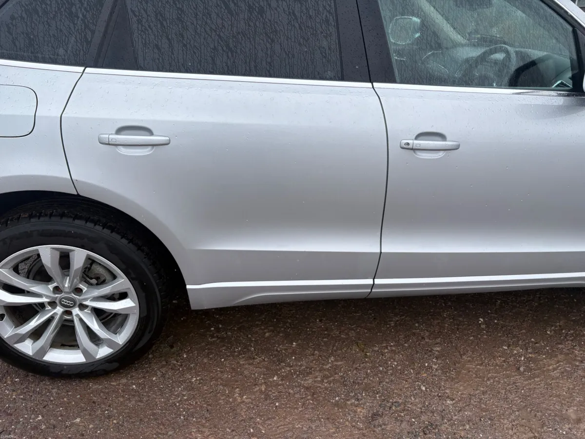 Audi Q5 2012 automatic - Image 2