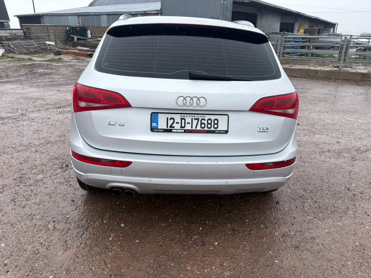Audi Q5 2012 automatic - Image 3
