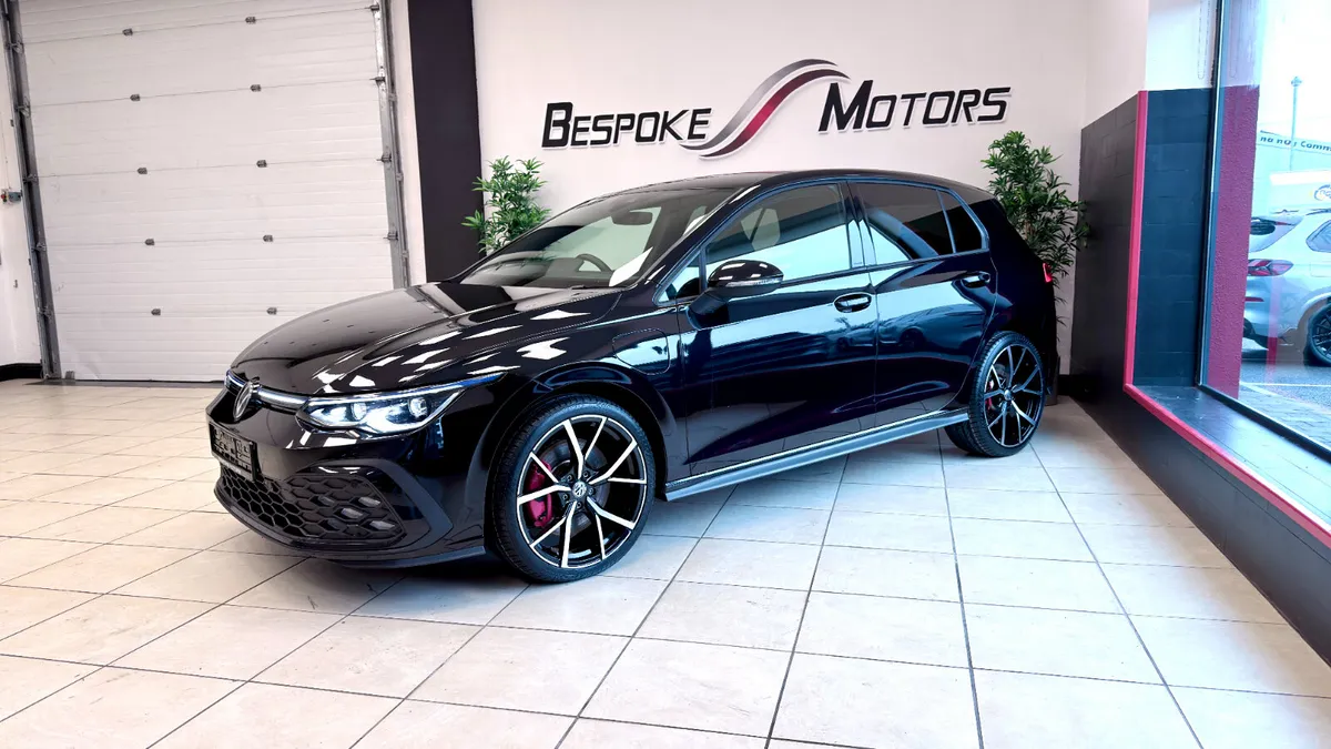 Volkswagen Golf GTE - Image 2