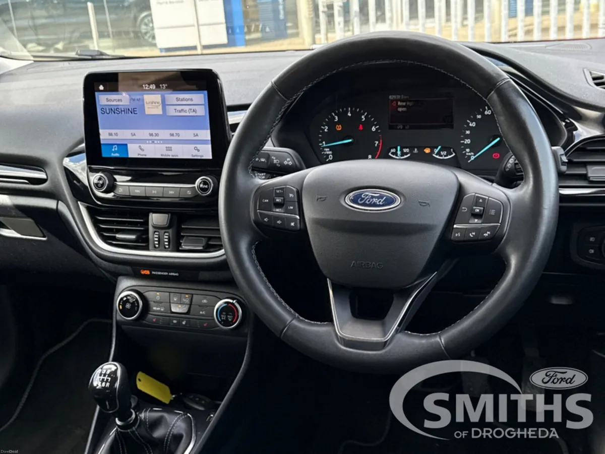 Ford Fiesta TITANIUM 1.0T 100PS - Image 2
