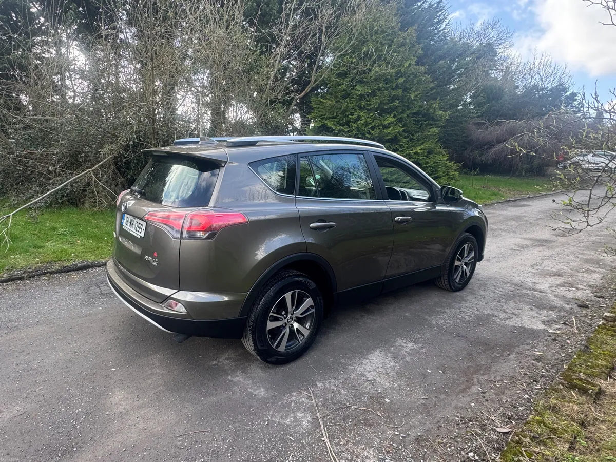 16 Toyota RAV4 2.0D4D .. LOW KMS - Image 2