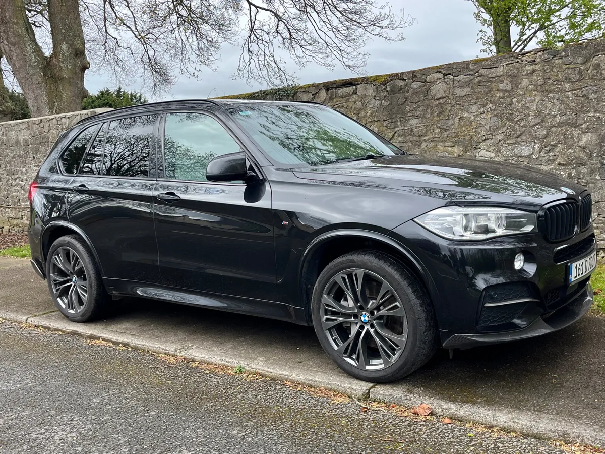 BMW X5 M50D - Image 1