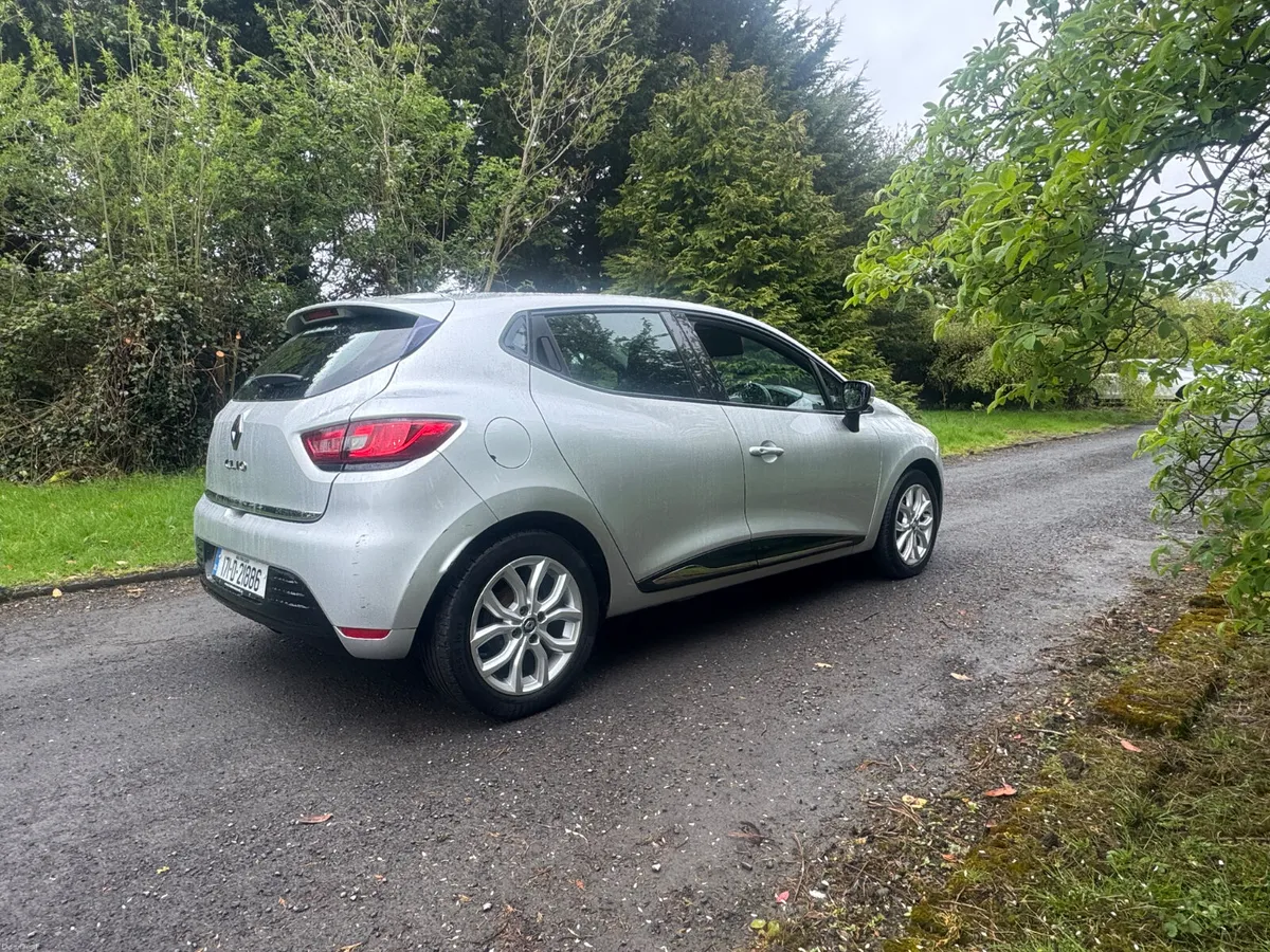 17 Renault Clio 1.1 … IRISH CAR - Image 2