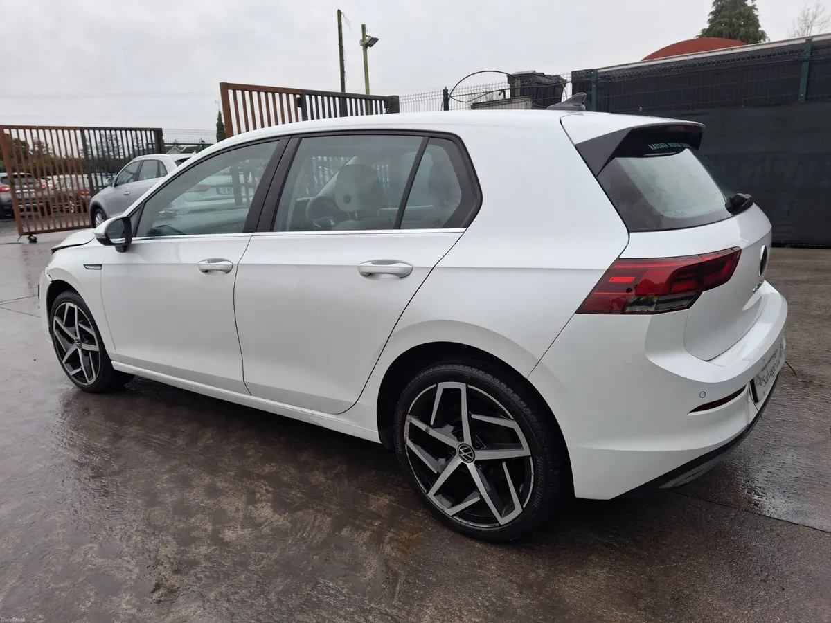 202 Volkswagen Golf 84km Light Damage - Image 4