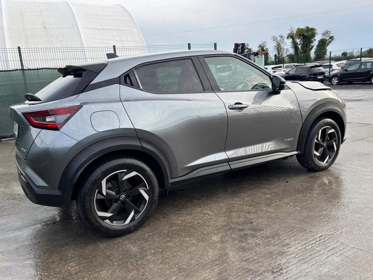 231 Nissan Juke Hybrid Automatic Light Damage - Image 3