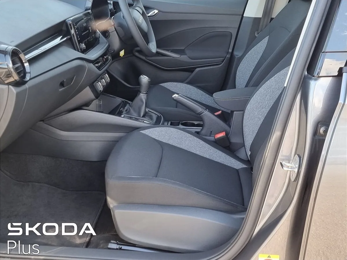 Skoda Fabia ** BEST VALUE ** ESSENCE ** 1.0MPI ** - Image 4