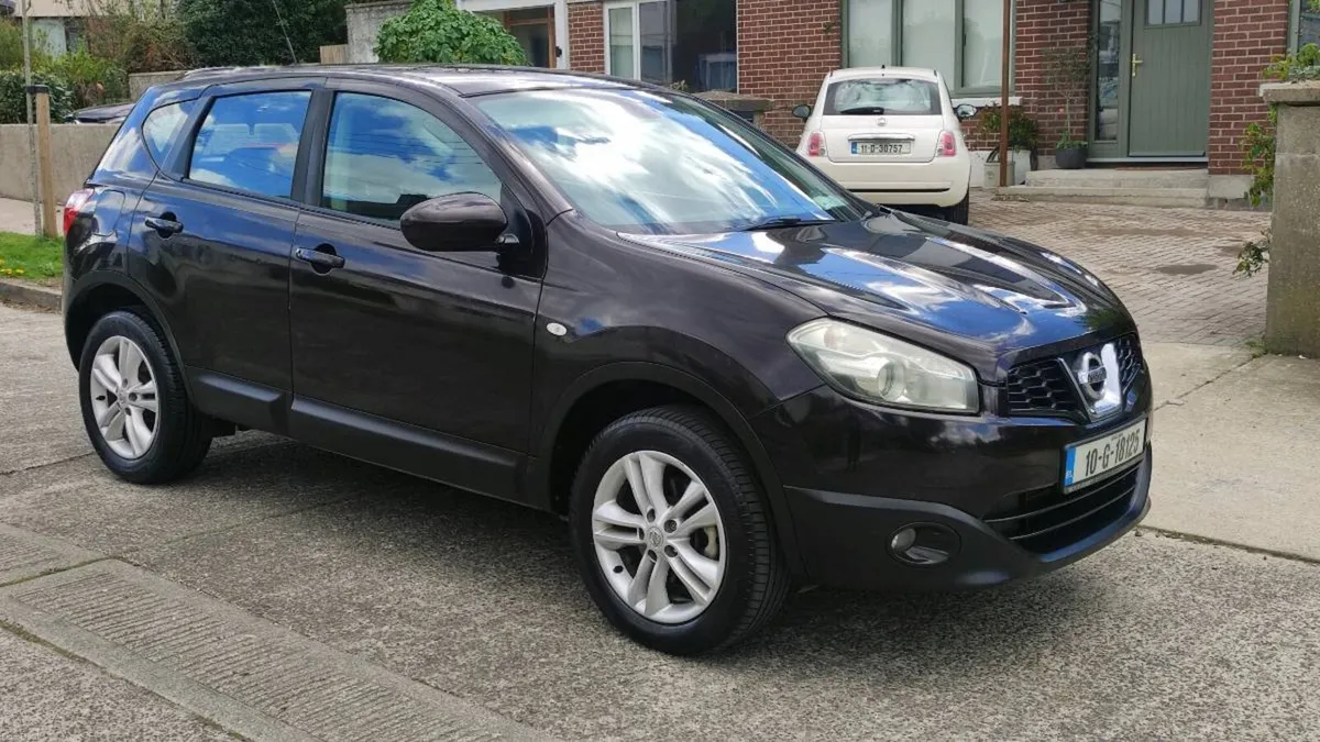 Nissan jeep - Image 1