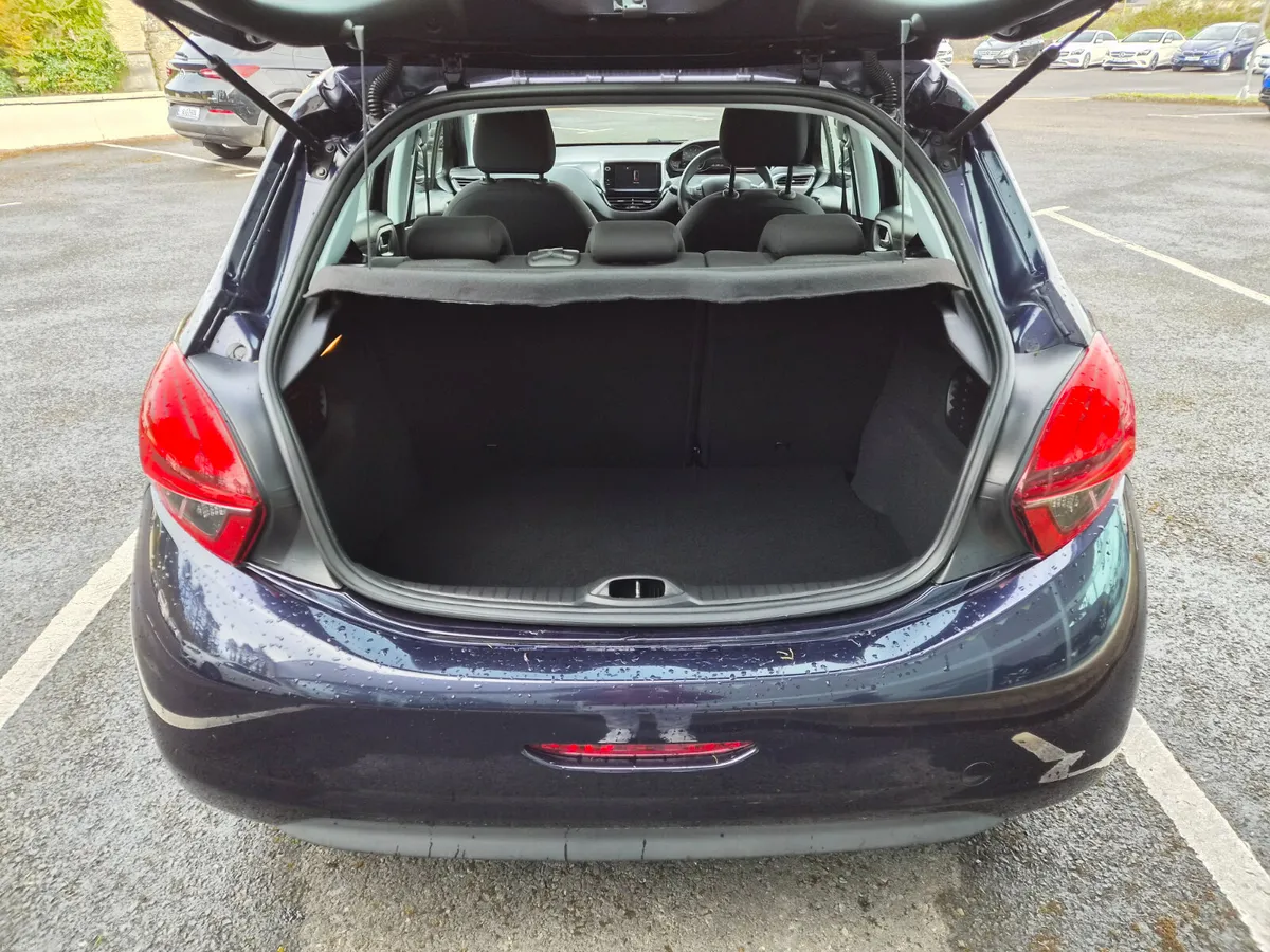 Peugeot 208 2017 1.2L Petrol Manual - Image 4