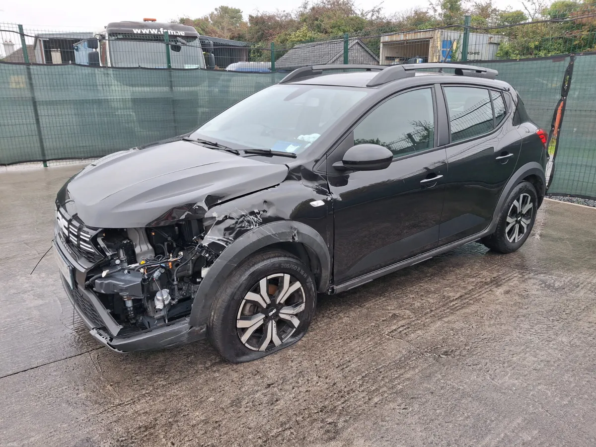 241 Dacia Sandero Stepway Automatic - Image 2