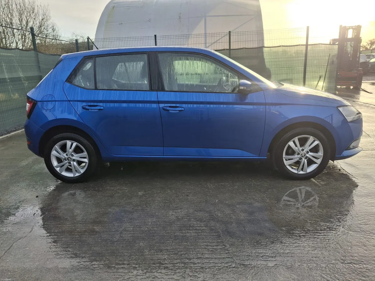 202 Skoda FABIA 1.0 TSI Light Damage - Image 3