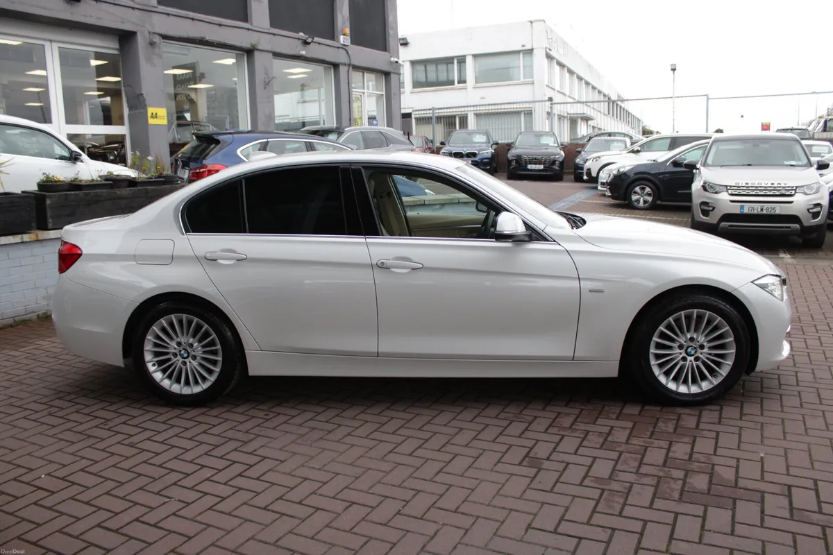 2019 BMW 320D 4DR SALOON AUTO - Image 3