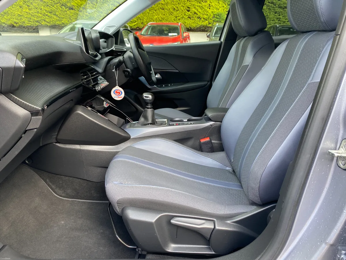 Peugeot 2008 1.5 BlueHDI 100bhp Allure - Image 4