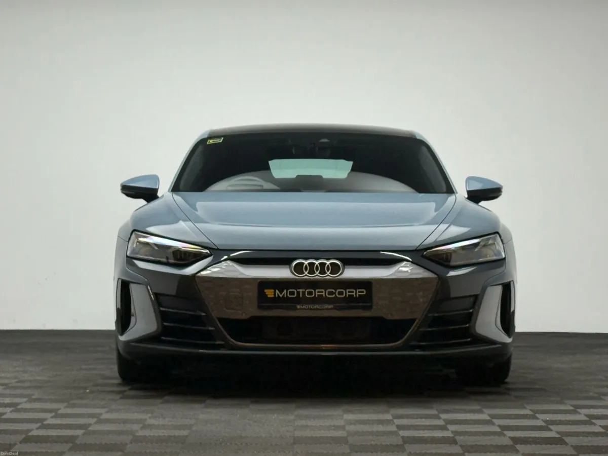 Audi e-tron GT GT 522HP QUATTRO *PAN ROOF* - Image 2