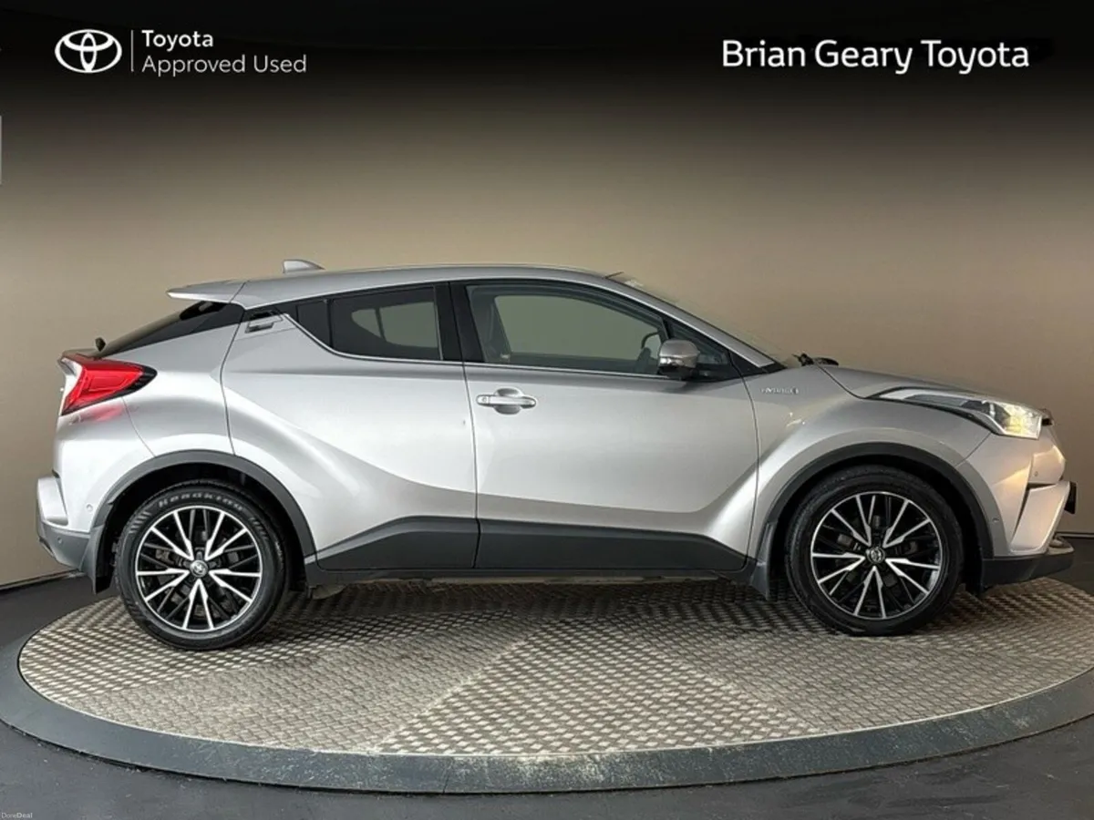 Toyota C-HR HYBRID SOL - Image 3