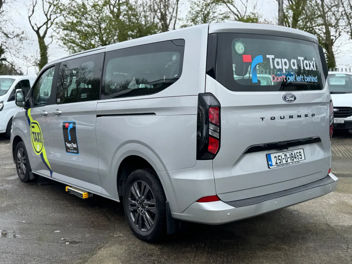 FORD TOURNEO CUSTOM TITANIUM “TAX&NCT” 2025 - Image 4
