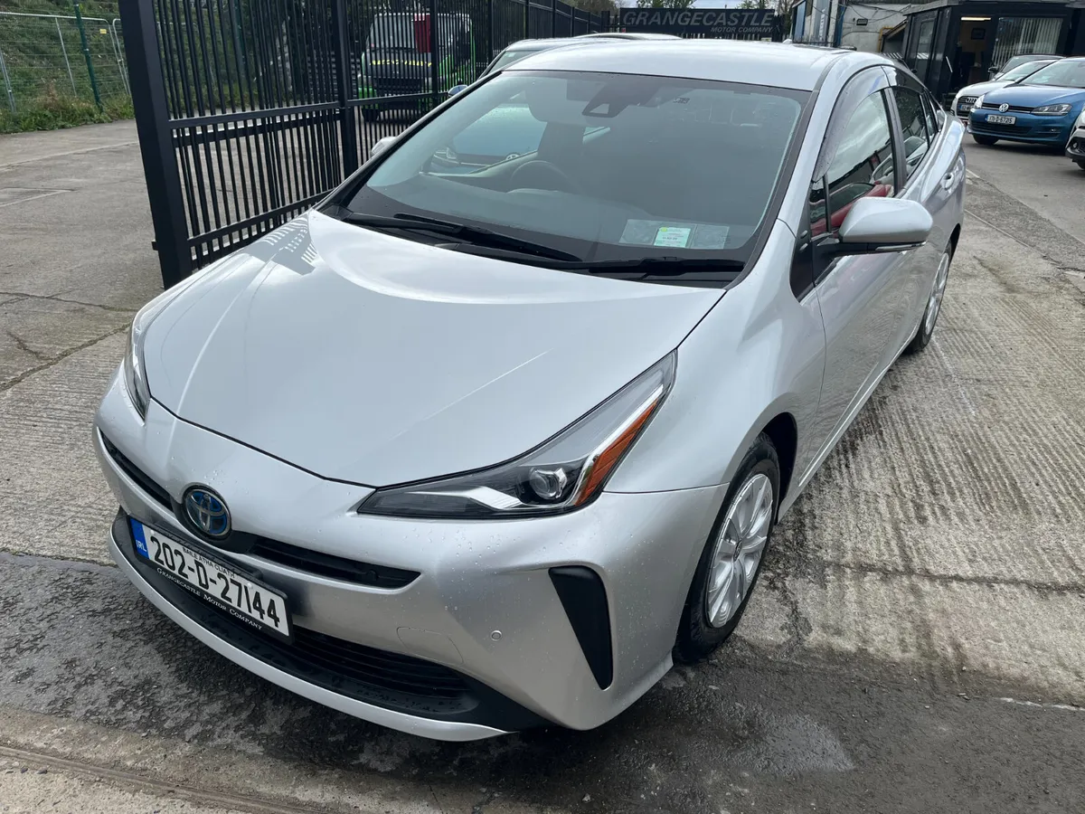 Toyota Prius 2020, 1.8 HYBRID AUTO LOW KMS - Image 3
