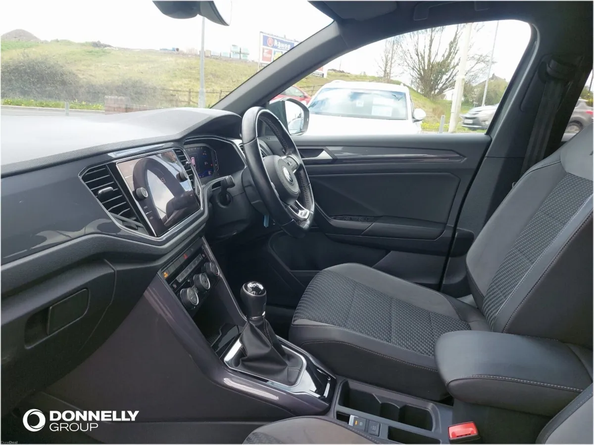 Volkswagen T-roc Hatchback R-Line - Image 2