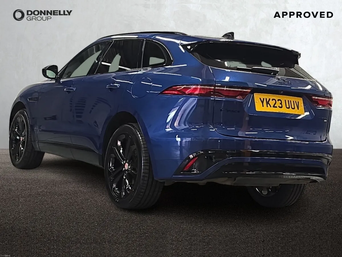 Jaguar F-pace F-Pace Estate Special Editions R-Dyn - Image 2