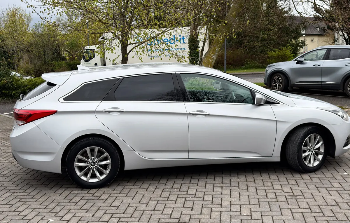 Hyundai i40 2015 1.7 CRDi new nct 3/27 tax 4/26 - Image 3