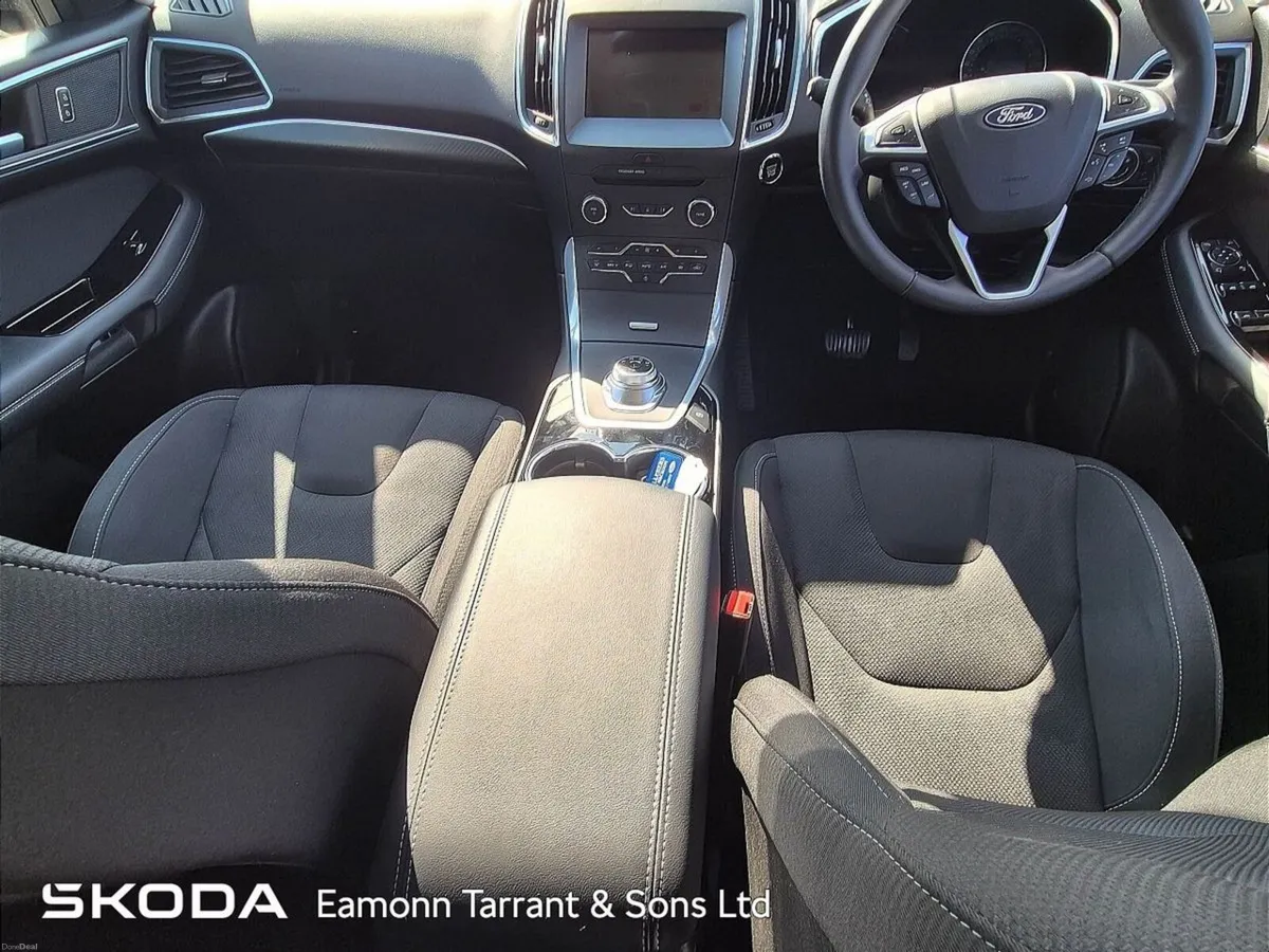 Ford S-Max 2.5 Duratec 190PS FHEV Titanium Auto - Image 2