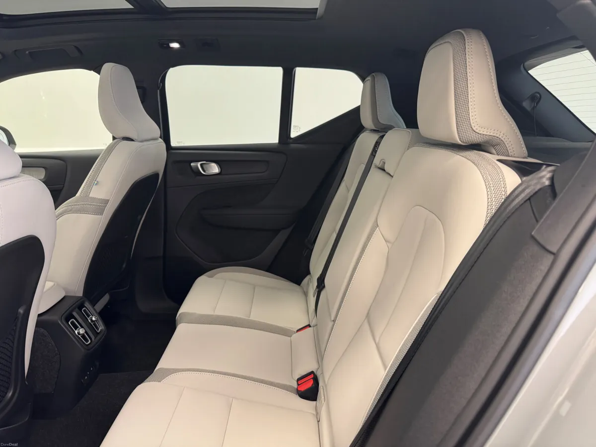 Volvo ex40 electric - Image 6