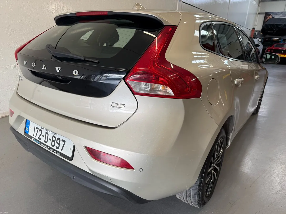 Volvo V40D2 2017 manual,momentum,call 0851463553 - Image 5