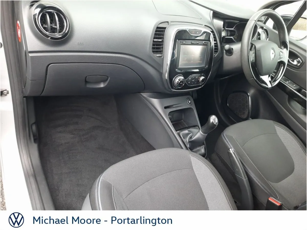 Renault Captur dCi 90 S&S INTENSE - Image 4