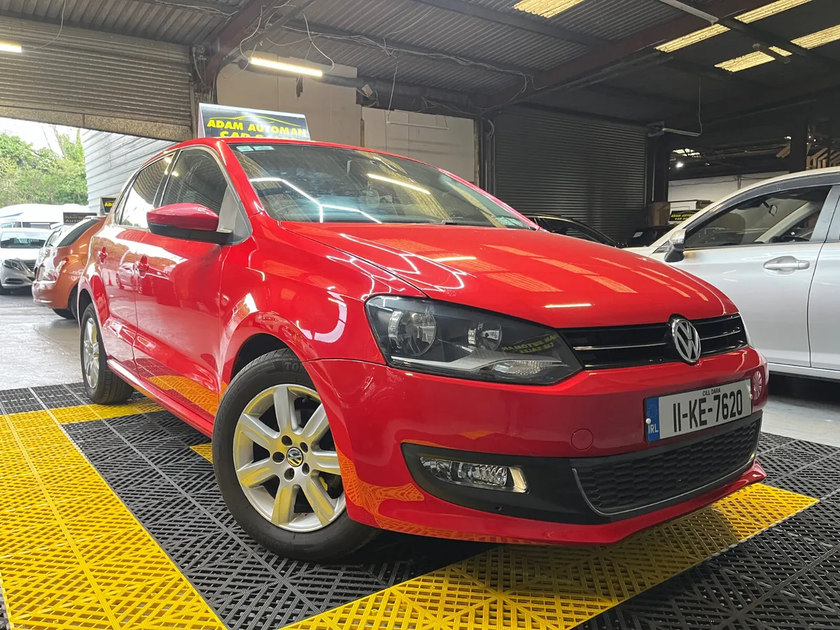 Volkswagen Polo 2011 automatic - Image 1